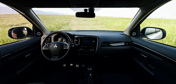 mitsubishi-outlander-interior