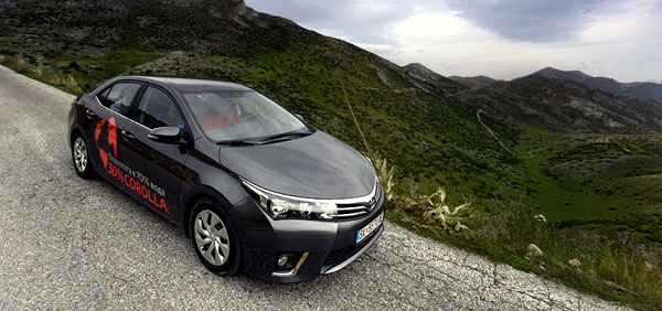 toyota-corolla-side-front