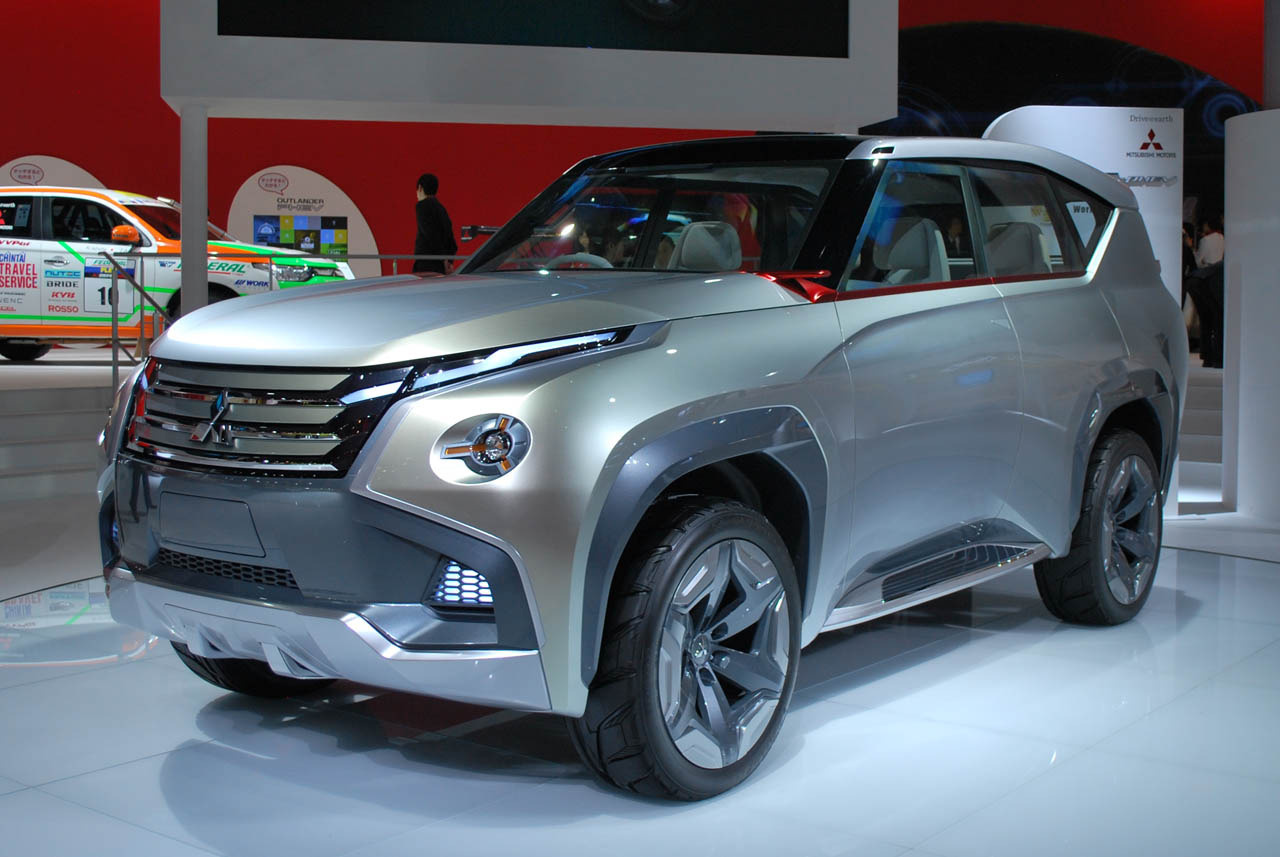 Новый mitsubishi pajero. Новый Митсубиси Паджеро 2023. Митсубиси Паджеро 2020. Новый Мицубиси Паджеро спорт 2023. Новый Митсубиси Паджеро 5.