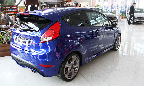 ford-fiesta-st-rear