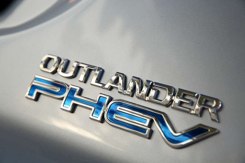 Mitsubishi Outlander PHEV detail (1)