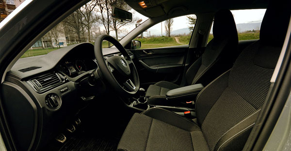 skoda-rapid-spaceback-interior-2