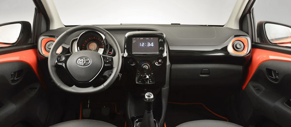 toyota-aygo-interior