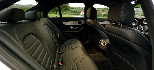 mercedes-benz-c-class-side-interior3