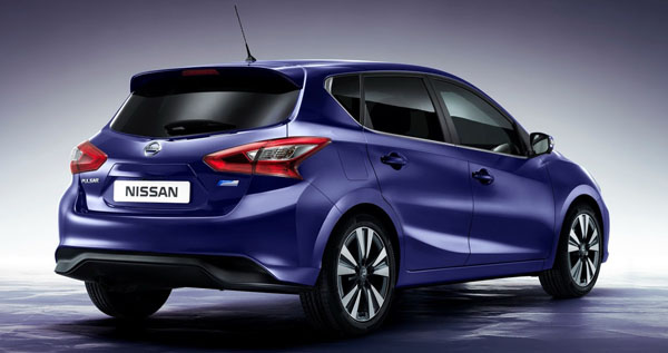 nissan-pulsar-read-side