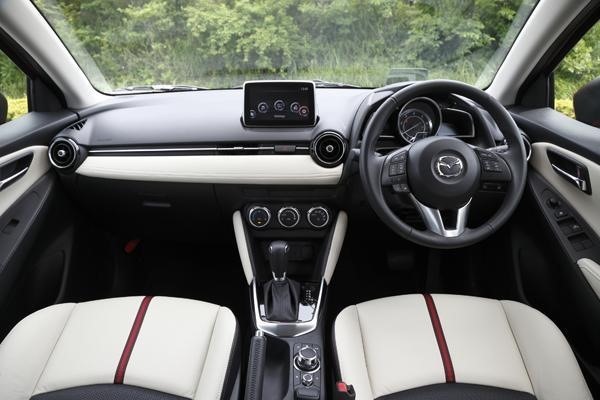 mazda-2-interior