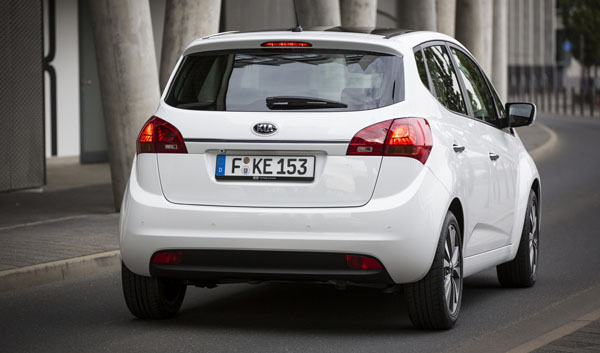 kia-venga-rear