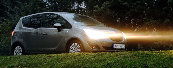 opel-meriva-lights