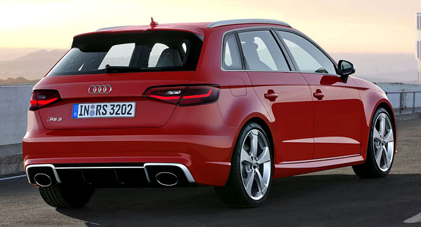 audi-rs3-sportback-rear