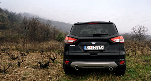 ford-kuga-off-road2