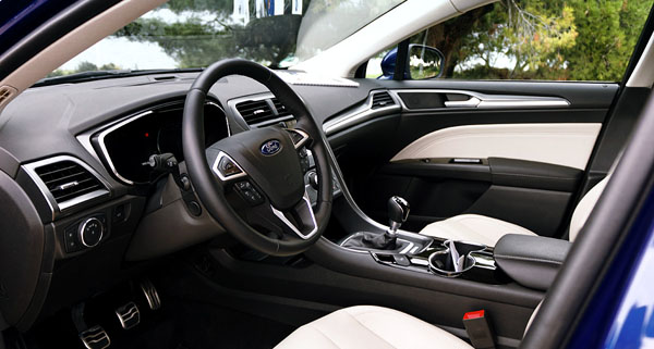 ford-mondeo-interior