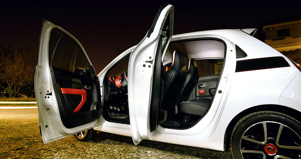 renault-twingo-side-doors