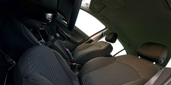 opel-corsa-interior2