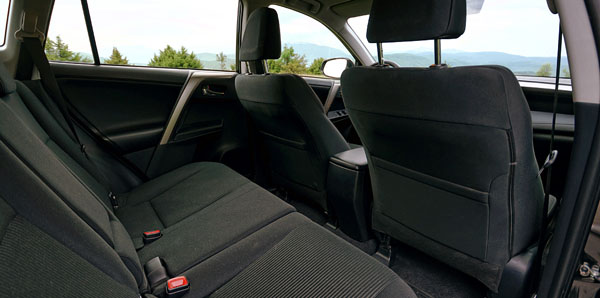 toyota-rav4-carclub-interior1-rear