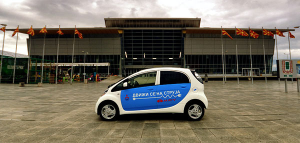 mitsubishi-i-miev-carclub-side