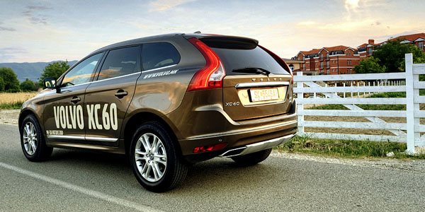 volvo-xc60-rear