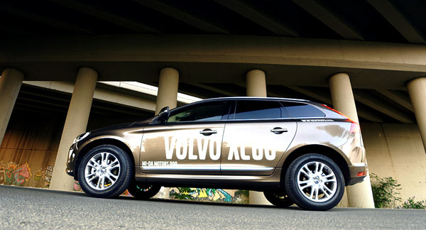 volvo-xc60-side
