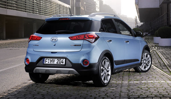 hyundai-i20-active-rear