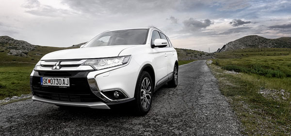 mitsubishi-outlander-frontside