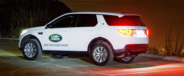 land-rover-discovery-sport-siderear