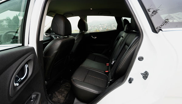 renault-kadjar-carclub-rearseats