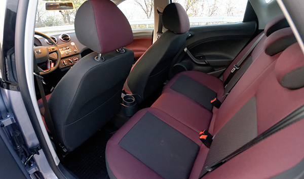 seat-ibiza-velvet-carclub-interior2