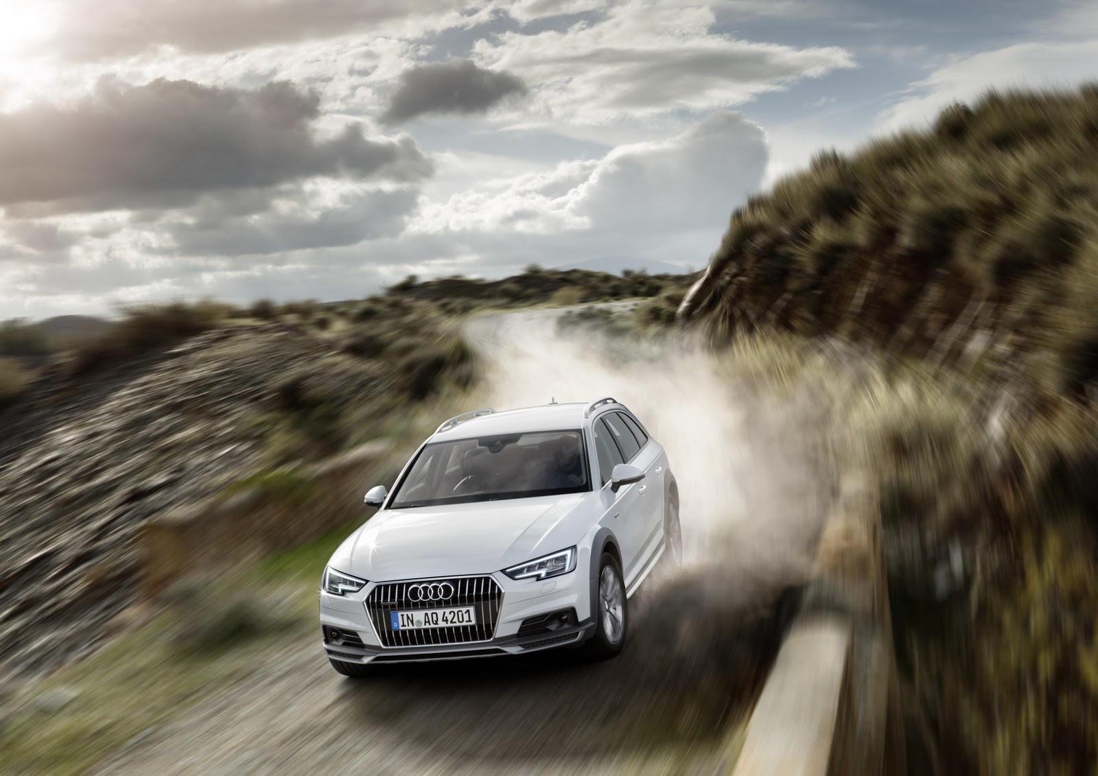 2017-Audi-A4-Allroad-2