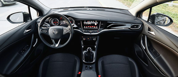 opel-astra-carclub-interior-front2