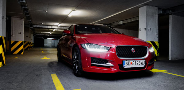 jaguar-xe-carclub-frontside-low