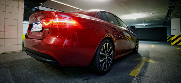 jaguar-xe-carclub-rear-low2