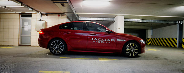 jaguar-xe-carclub-side