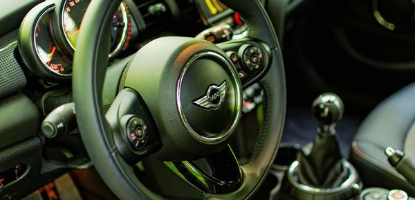 mini-cooper-5door-carclub-interior1