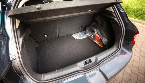 renault-megane-interior-boot