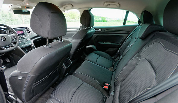 renault-megane-interior-rear