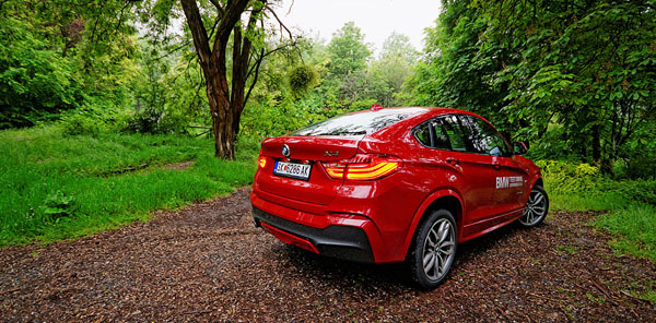 bmw-x4-carclub-rear1