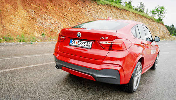 bmw-x4-carclub-rear5