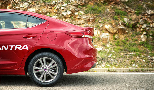 hyundai-elantra-carclub-ducktail