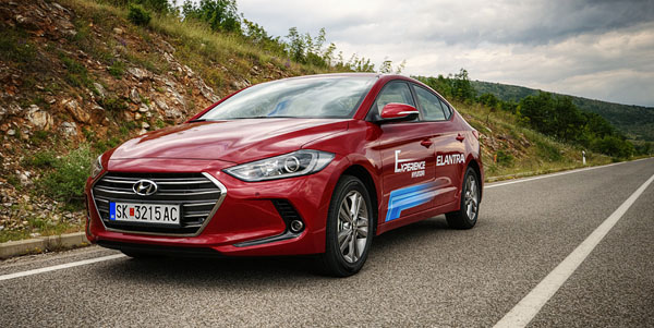 hyundai-elantra-carclub-frontlow