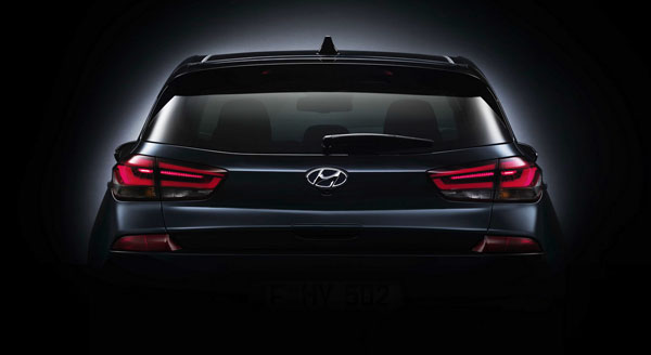 2017-hyundai-i30-rear