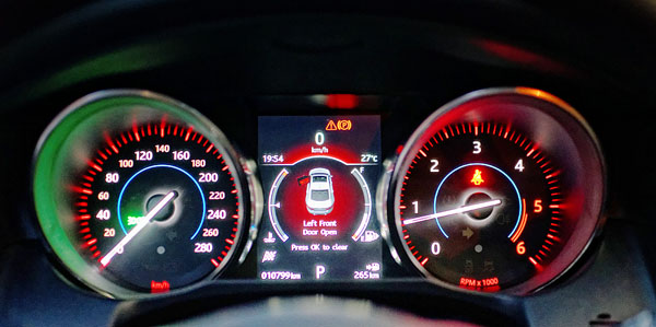 jaguar-xf-interior-dials