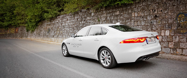 jaguar-xf-rear1