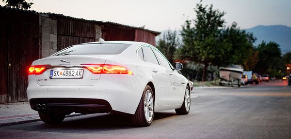 jaguar-xf-rear2