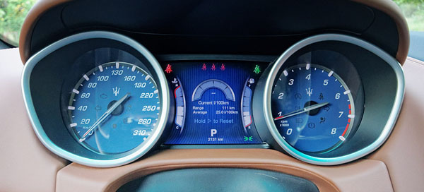 maserati-ghibli-s-q4-interior-dash