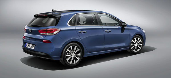 hyundai-i30-rear