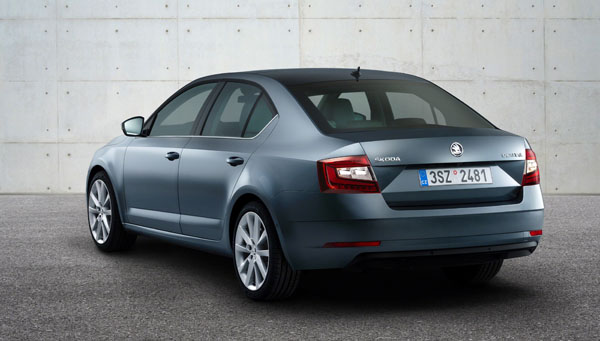 skoda-octavia-facelift-rear