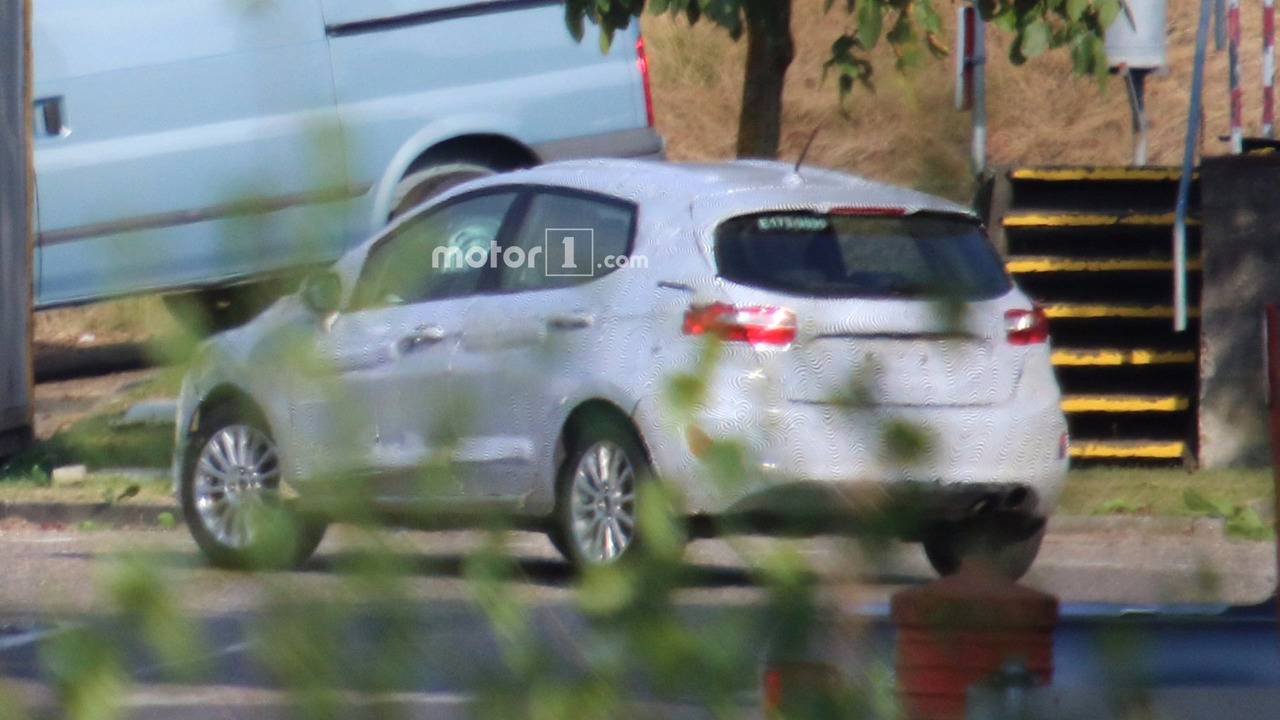 2017-ford-fiesta-spy-photo-1