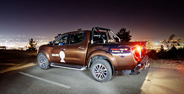 nissan-navara-rear1