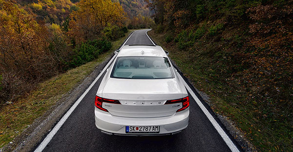 volvo-s90-rear4
