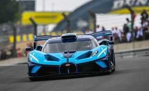Тркачкиот Bugatti Bolide од 4 милиони евра стана реалност!